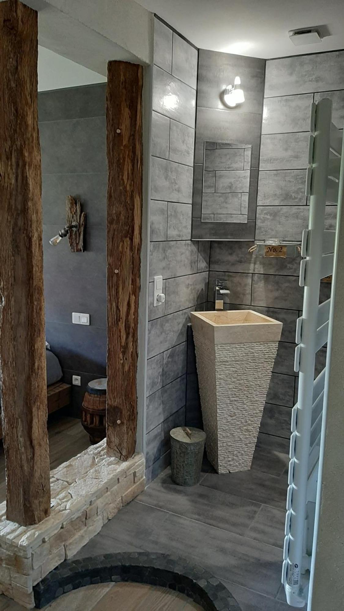 La Berrycurienne Proche Du Zoo De Beauval Saint-Aignan Avec Sdb, Wc Et Spa Privatif Pour Chaque Chambre Luçay-le-Mâle Стая снимка