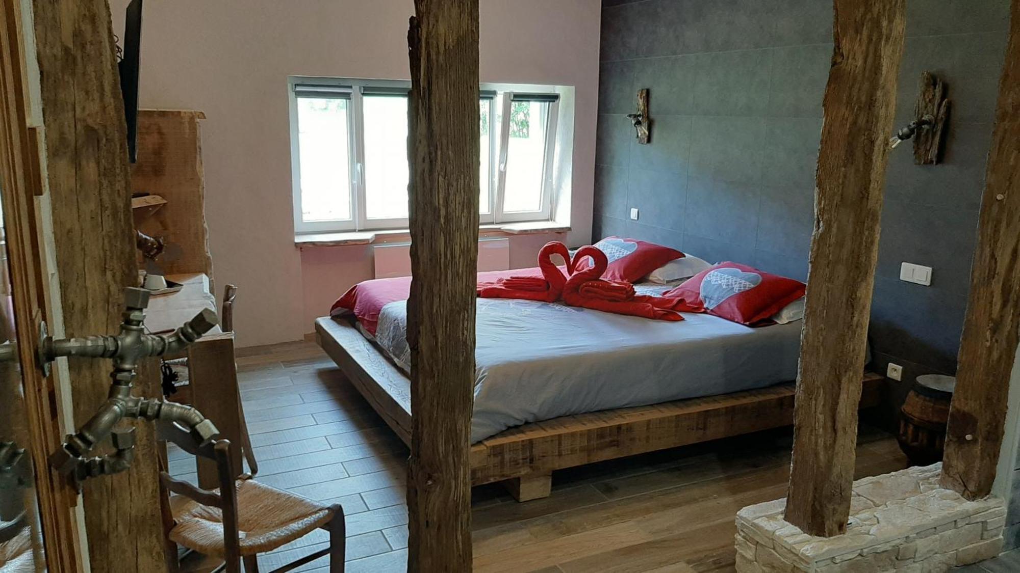 La Berrycurienne Proche Du Zoo De Beauval Saint-Aignan Avec Sdb, Wc Et Spa Privatif Pour Chaque Chambre Luçay-le-Mâle Стая снимка